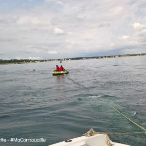 Bouée tractée et paddle party à Sainte-Marine